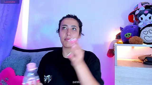 my aleja  online show from 03/29/26, 11:21