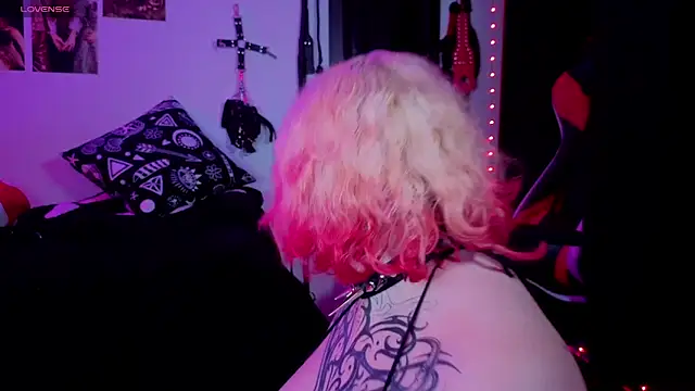 Snapshot of Mariana_velezz chatting on 09/11/25, 07:08 Mariana velezz online show from 09/11/25, 07:08