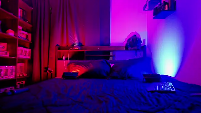 Snapshot of Mariana_velezz chatting on 05/15/26, 01:18 Mariana velezz online show from 05/15/26, 01:18