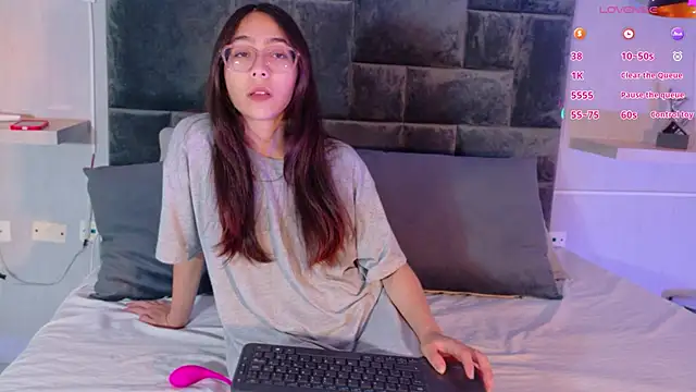 juliie star online show from 05/29/26, 11:47