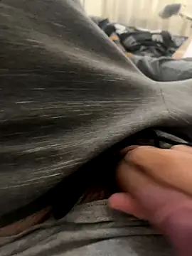 Snapshot of FrequentFew chatting on 01/06/26, 02:32 FrequentFew online show from 01/06/26, 02:32