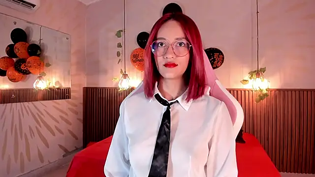 daphne courtis online show from 10/21/25, 03:18