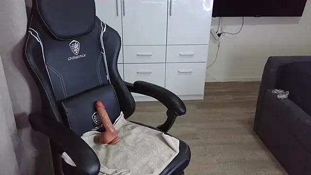 Milo9210 online show from 10/05/25, 10:18