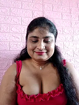 Snapshot of hornyriyanka chatting on 09/24/25, 02:04 hornyriyanka online show from 09/24/25, 02:04