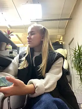 CandyVice online show from 10/10/25, 05:12