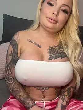 Snapshot of shortybig_official chatting on 02/19/26, 05:09 shortybig official online show from 02/19/26, 05:09