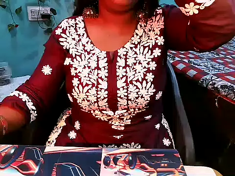 PREETI BABY online show from 04/23/26, 04:03