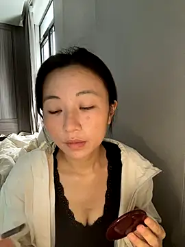 haiyan125216 online show from 11/21/25, 06:56