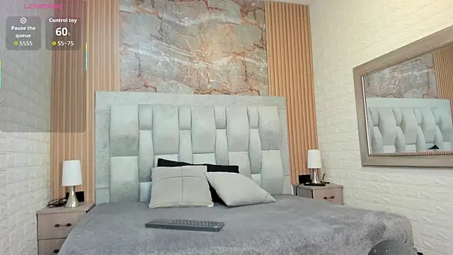 Snapshot of pipedark_ chatting on 09/13/25, 04:01 pipedark online show from 09/13/25, 04:01