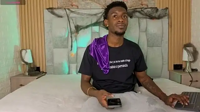 Snapshot of pipedark_ chatting on 10/21/25, 03:51 pipedark online show from 10/21/25, 03:51