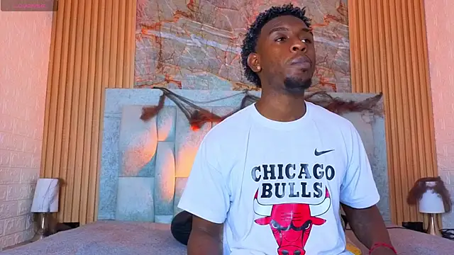 Snapshot of pipedark_ chatting on 10/31/25, 03:40 pipedark online show from 10/31/25, 03:40