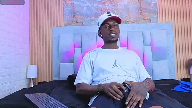 Snapshot of pipedark_ chatting on 11/05/25, 03:06 pipedark online show from 11/05/25, 03:06