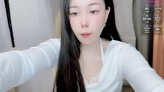 Bella Ava online show from 12/15/25, 03:38