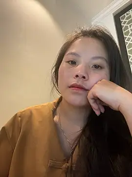 Snapshot of Bella_7777 chatting on 05/18/26, 09:37 Bella 7777 online show from 05/18/26, 09:37