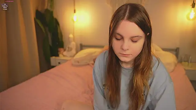 Snapshot of Lu__Lane chatting on 12/05/25, 08:23 Lu Lane online show from 12/05/25, 08:23