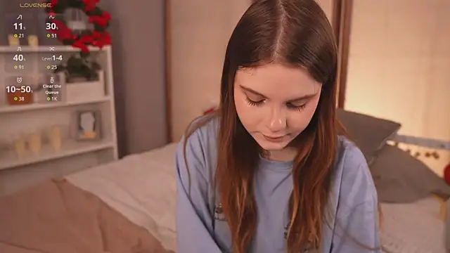 Snapshot of Lu__Lane chatting on 12/16/25, 09:25 Lu Lane online show from 12/16/25, 09:25