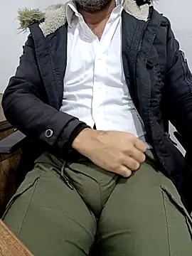 Snapshot of Yaman_33 chatting on 02/17/26, 05:59 Yaman 33 online show from 02/17/26, 05:59