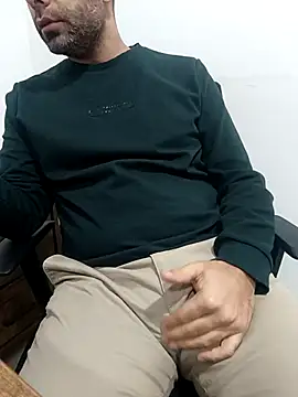 Snapshot of Yaman_33 chatting on 02/18/26, 06:31 Yaman 33 online show from 02/18/26, 06:31