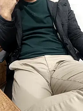 Snapshot of Yaman_33 chatting on 02/19/26, 06:09 Yaman 33 online show from 02/19/26, 06:09