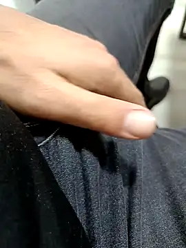 Snapshot of Yaman_33 chatting on 03/02/26, 12:01 Yaman 33 online show from 03/02/26, 12:01