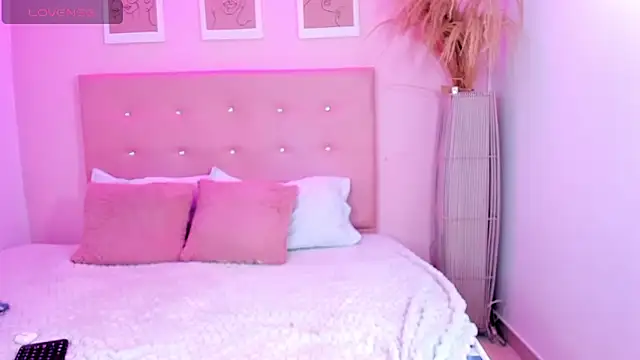 ANNIE DOLCE  online show from 09/26/25, 09:08