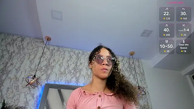 Hanna Cornee  online show from 09/11/25, 02:50