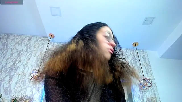 Hanna Cornee  online show from 09/12/25, 01:44