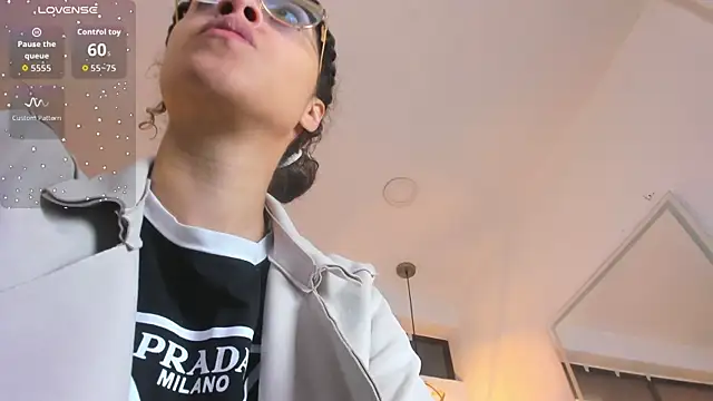 Snapshot of Hanna_Cornee_ chatting on 01/16/26, 12:42 Hanna Cornee online show from 01/16/26, 12:42