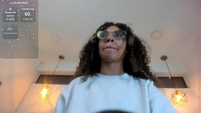 Snapshot of Hanna_Cornee_ chatting on 02/02/26, 12:26 Hanna Cornee online show from 02/02/26, 12:26