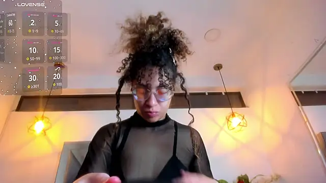 Snapshot of Hanna_Cornee_ chatting on 02/20/26, 12:38 Hanna Cornee online show from 02/20/26, 12:38