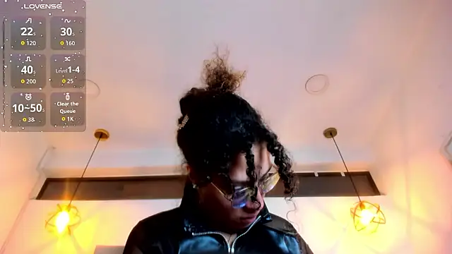 Snapshot of Hanna_Cornee_ chatting on 02/23/26, 12:24 Hanna Cornee online show from 02/23/26, 12:24