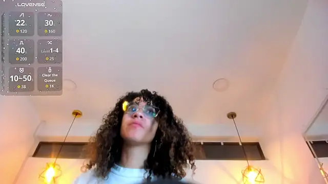 Snapshot of Hanna_Cornee_ chatting on 03/02/26, 12:23 Hanna Cornee online show from 03/02/26, 12:23