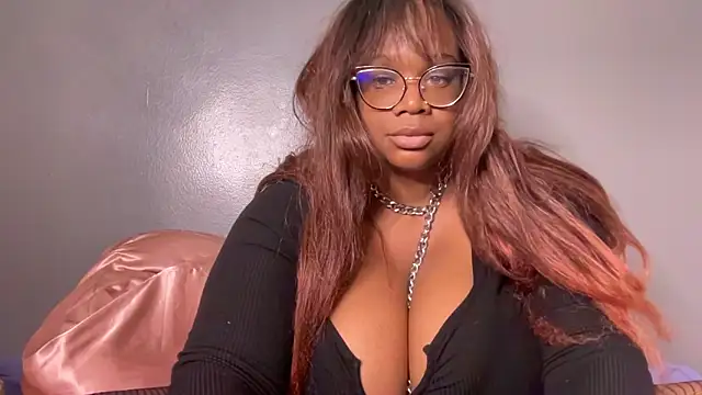 Snapshot of furykat1 chatting on 12/19/25, 01:34 furykat1 online show from 12/19/25, 01:34