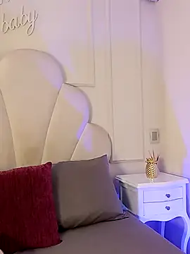 Kaylachannell online show from 11/22/25, 02:54