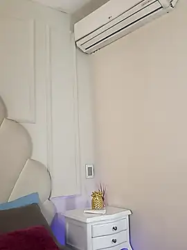 Kaylachannell online show from 11/28/25, 03:42