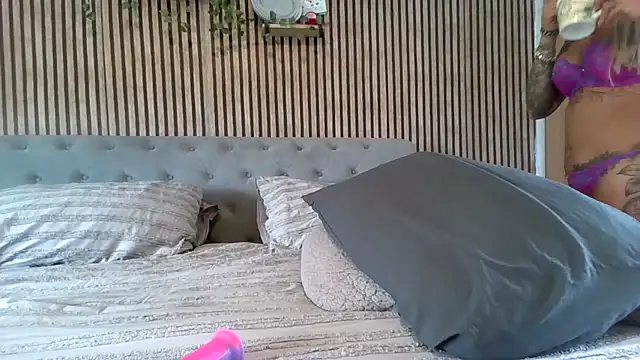 poppyinga1 online show from 04/23/26, 09:19