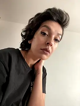 Piggiteablacktea online show from 10/25/25, 07:49