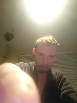 Snapshot of piercingpik chatting on 02/23/26, 11:02 piercingpik online show from 02/23/26, 11:02