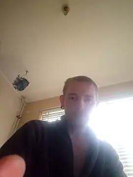 Snapshot of piercingpik chatting on 02/27/26, 04:07 piercingpik online show from 02/27/26, 04:07