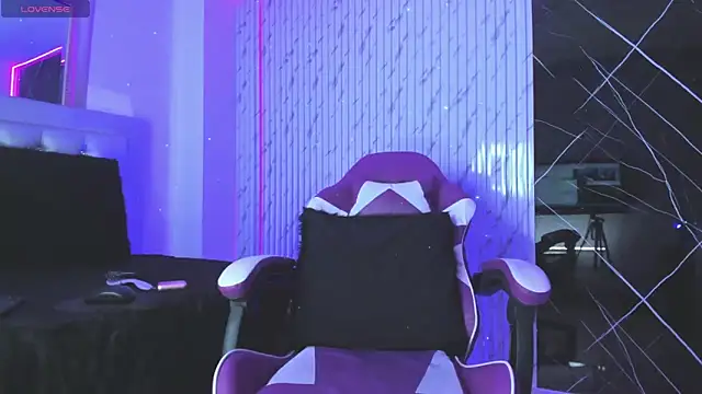 chloe jacksonn online show from 10/22/25, 11:59