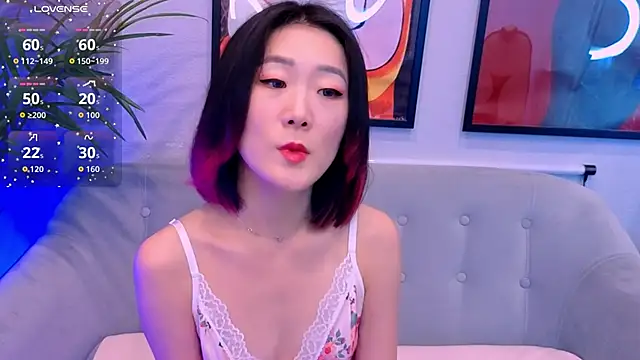 AikoYamada online show from 09/26/25, 06:17