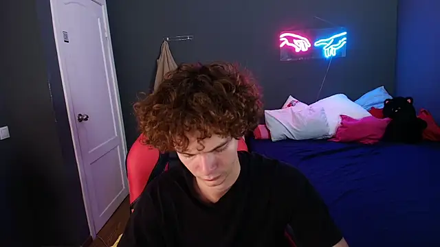 Snapshot of Tommy_Jamm chatting on 09/18/25, 10:39 Tommy Jamm online show from 09/18/25, 10:39