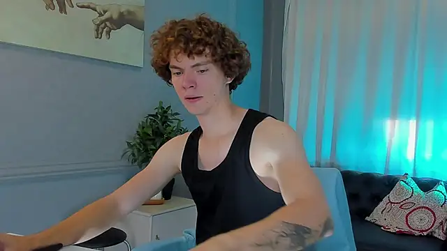 Snapshot of Tommy_Jamm chatting on 10/01/25, 09:48 Tommy Jamm online show from 10/01/25, 09:48