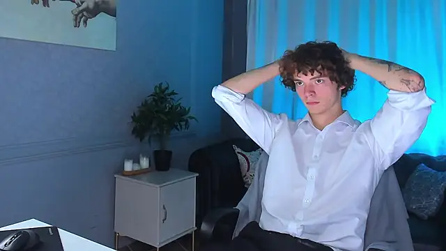 Snapshot of Tommy_Jamm chatting on 10/09/25, 02:37 Tommy Jamm online show from 10/09/25, 02:37