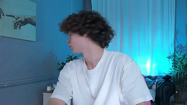 Snapshot of Tommy_Jamm chatting on 10/22/25, 10:15 Tommy Jamm online show from 10/22/25, 10:15