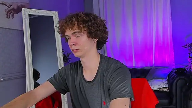 Snapshot of Tommy_Jamm chatting on 10/29/25, 03:14 Tommy Jamm online show from 10/29/25, 03:14