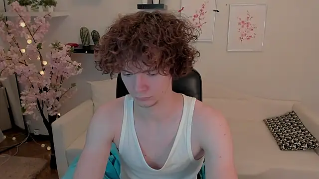 Snapshot of Tommy_Jamm chatting on 11/14/25, 02:38 Tommy Jamm online show from 11/14/25, 02:38