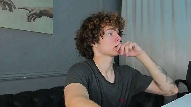 Snapshot of Tommy_Jamm chatting on 11/17/25, 03:07 Tommy Jamm online show from 11/17/25, 03:07