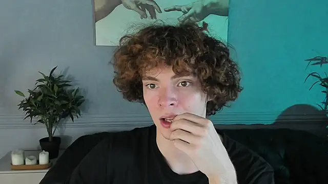 Snapshot of Tommy_Jamm chatting on 12/02/25, 02:34 Tommy Jamm online show from 12/02/25, 02:34