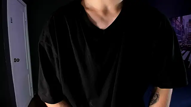 Snapshot of Tommy_Jamm chatting on 12/05/25, 02:36 Tommy Jamm online show from 12/05/25, 02:36